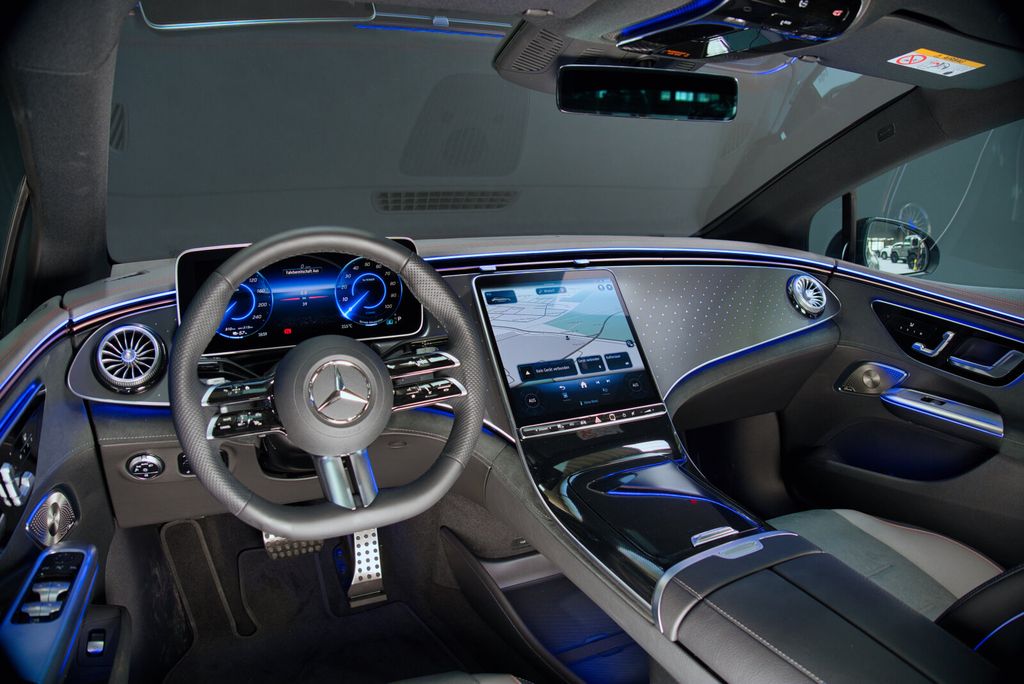 Mercedes-Benz EQE 2024