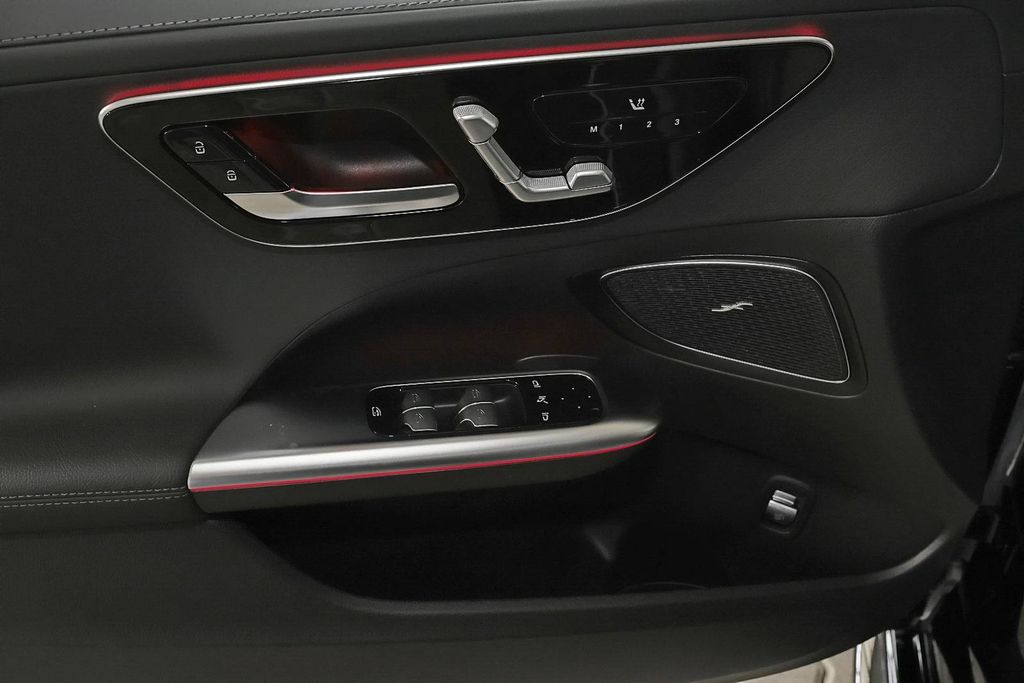 Mercedes-Benz C 200 2025