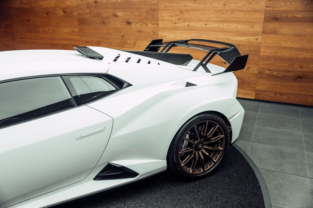 Lamborghini Huracán 2023