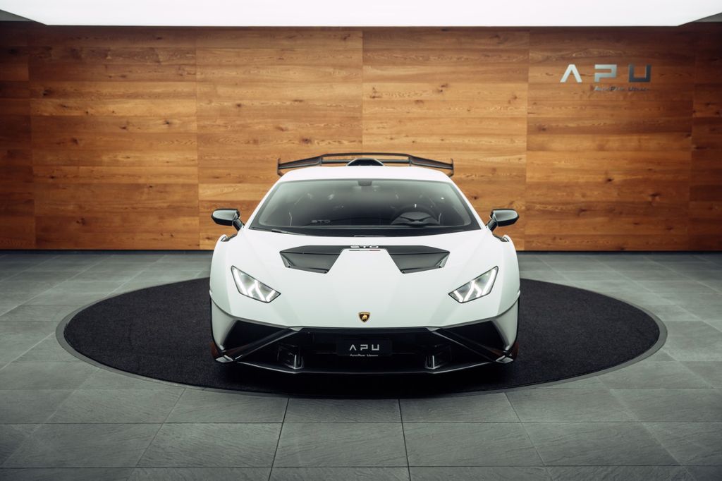 Lamborghini Huracán 2023