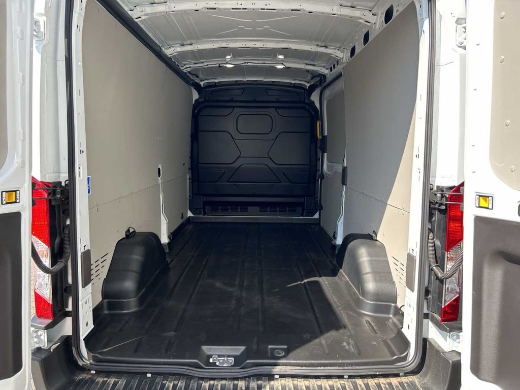 Ford Transit 2023