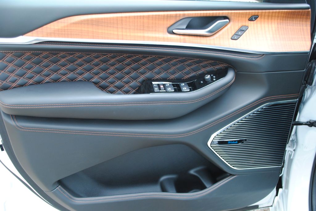 Jeep Grand Cherokee 2023