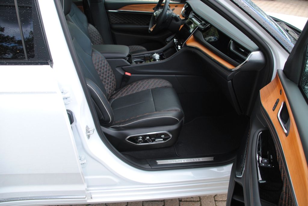 Jeep Grand Cherokee 2023