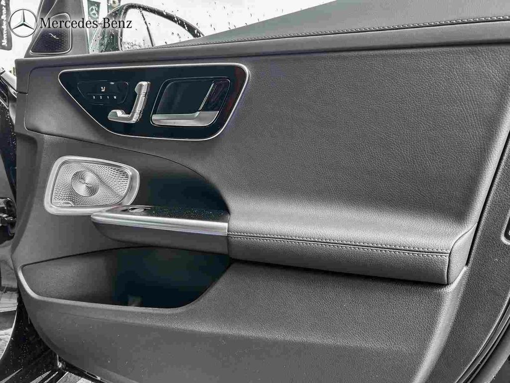 Mercedes-Benz C 300 2025