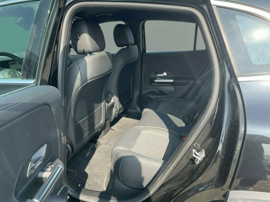 Mercedes-Benz EQA 2024