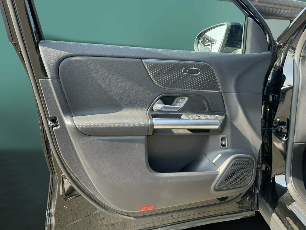 Mercedes-Benz EQA 2024