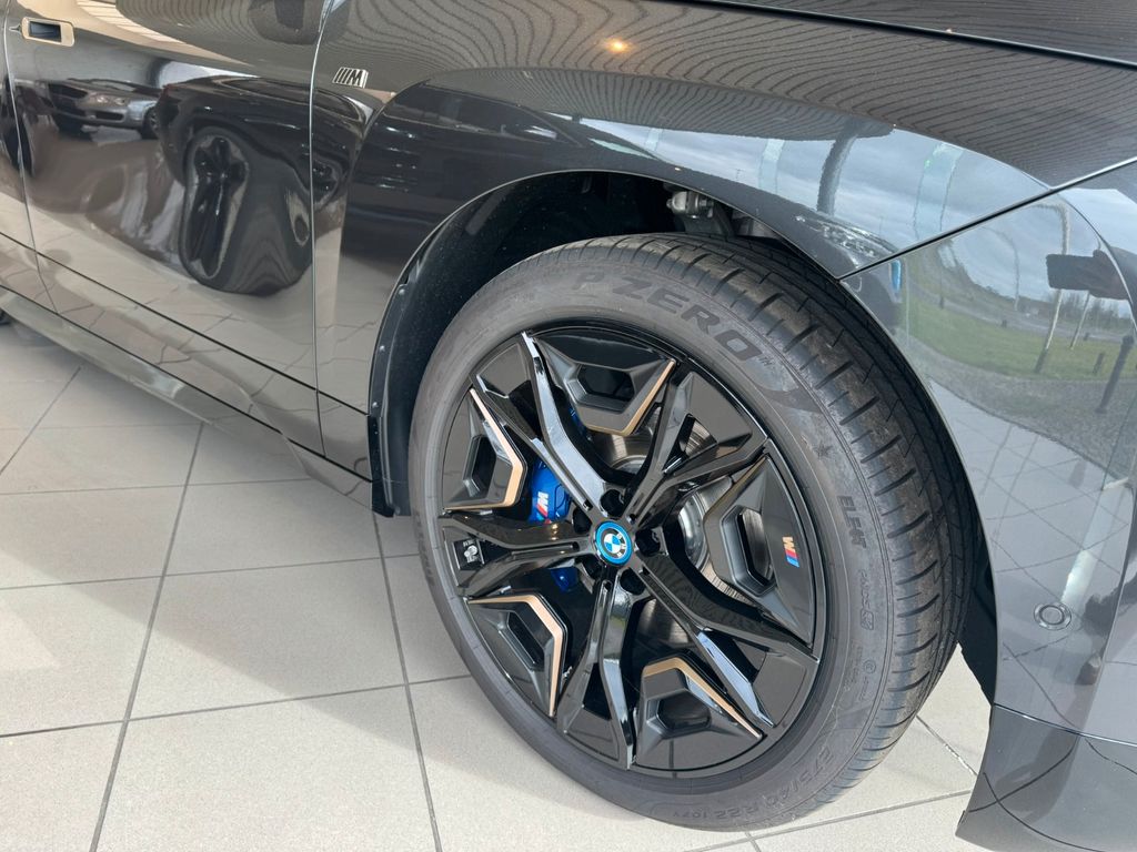 BMW iX 2023