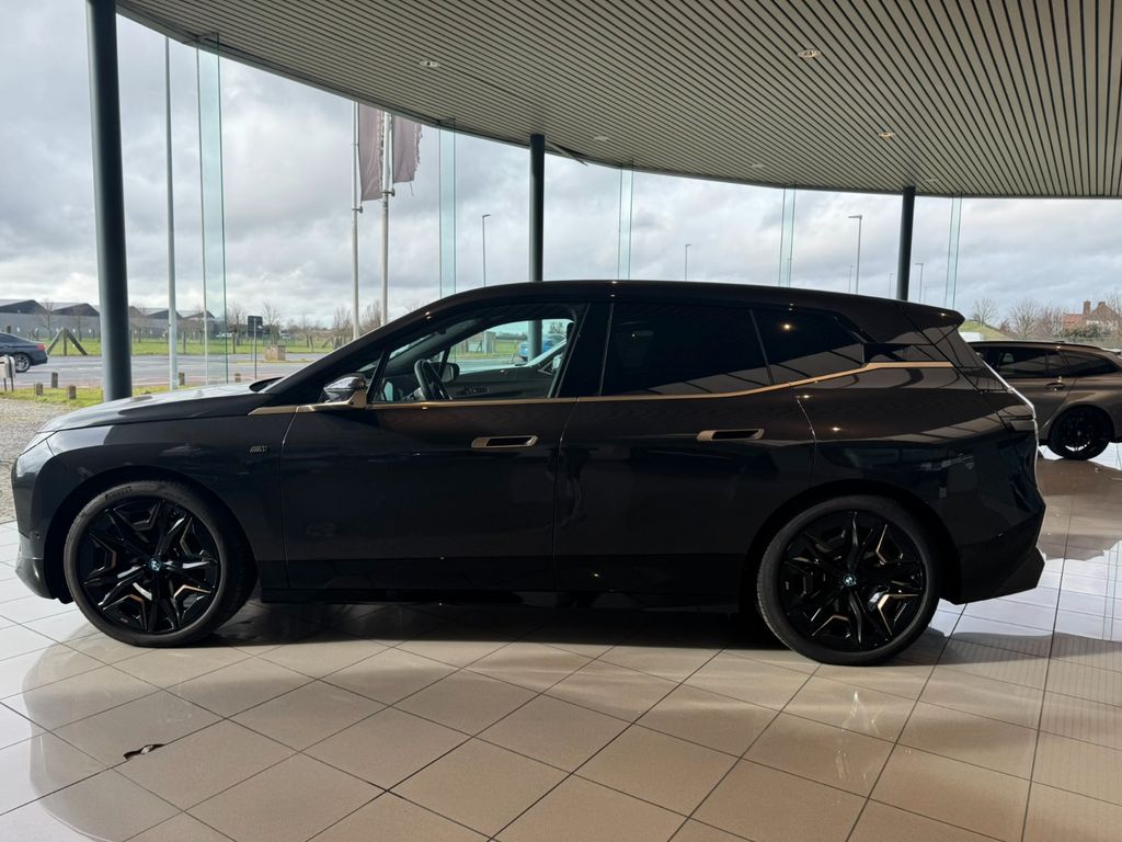 BMW iX 2023