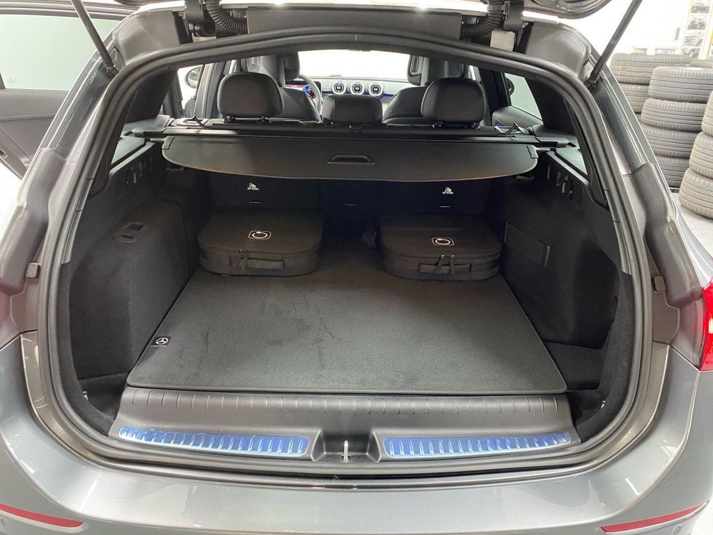 Mercedes-Benz C 300 2025