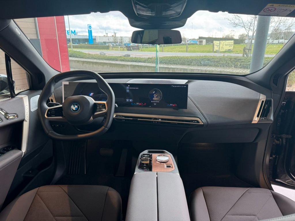 BMW iX 2023