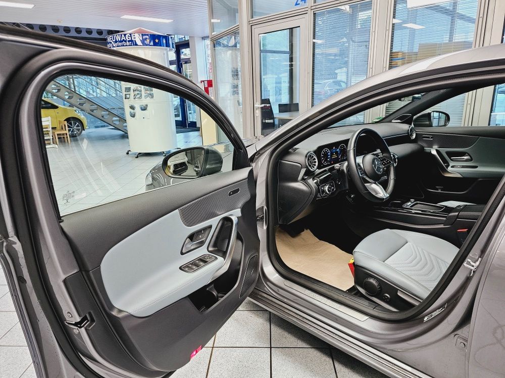 Mercedes-Benz A 220 2023