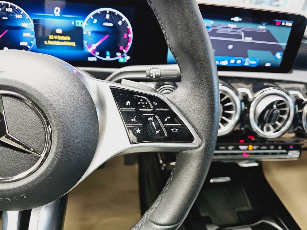 Mercedes-Benz A 220 2023