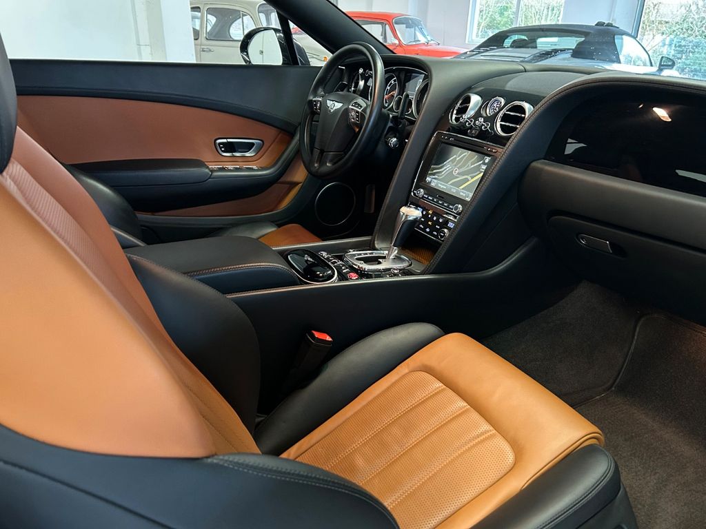 Bentley Continental GTC 2013