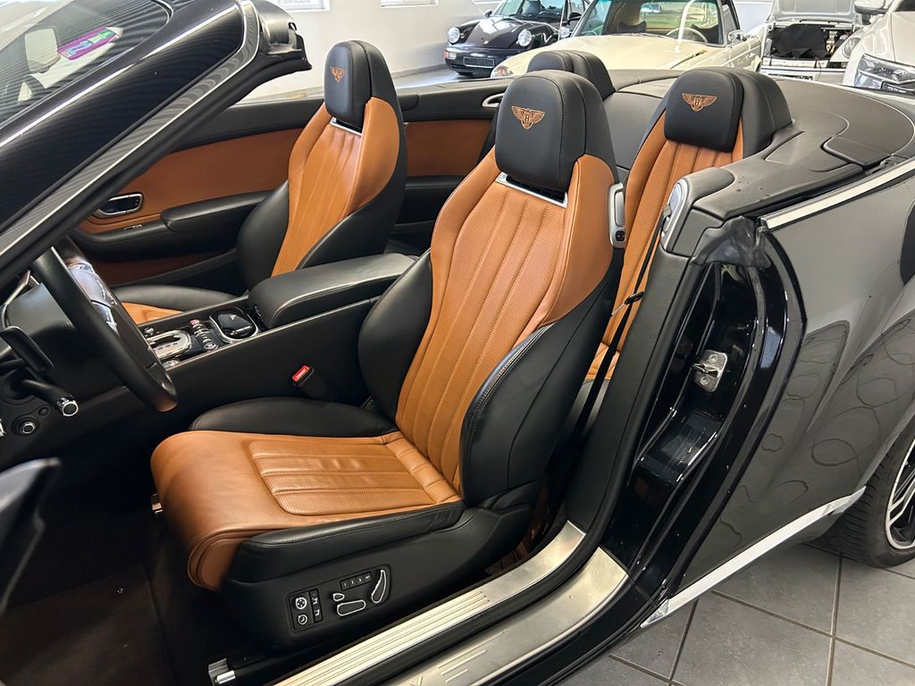 Bentley Continental GTC 2013