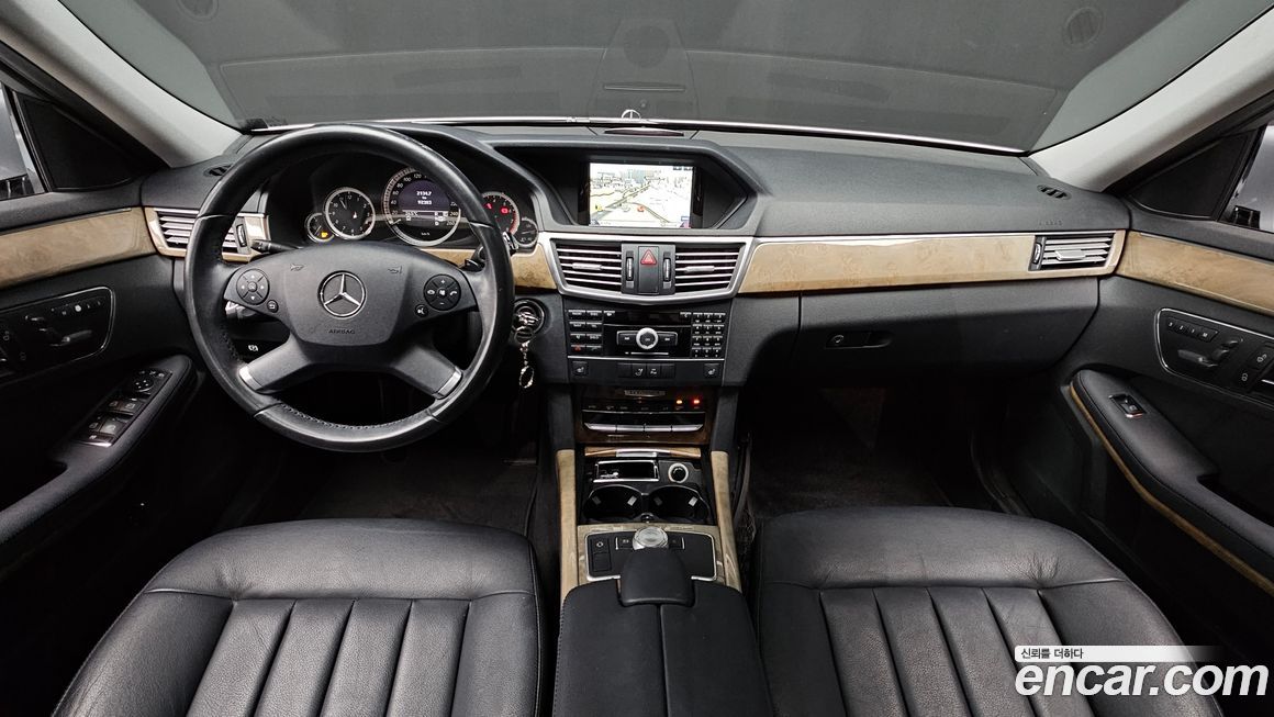 Mercedes-Benz E-Class 2011