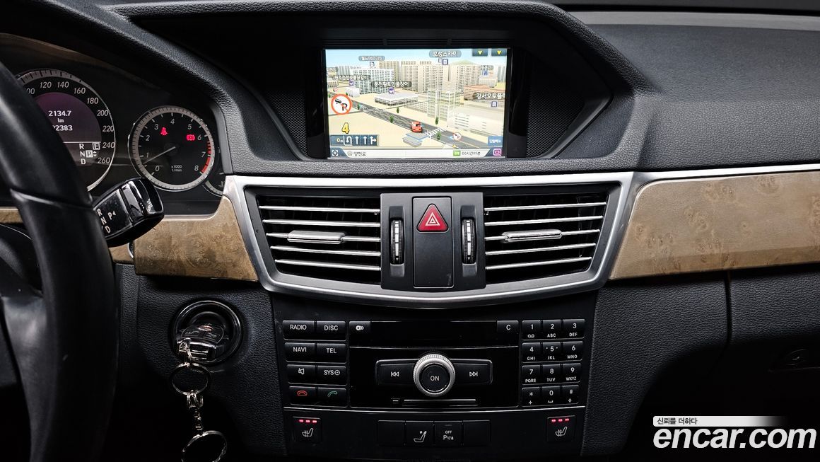 Mercedes-Benz E-Class 2011