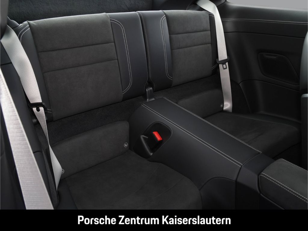 Porsche 992 2023