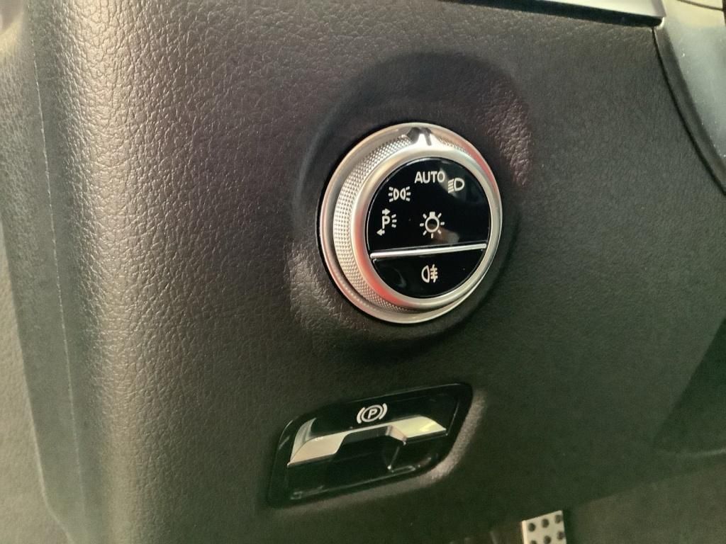 Mercedes-Benz C 300 2024