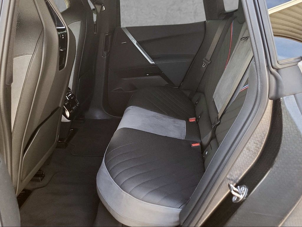 BMW iX 2025