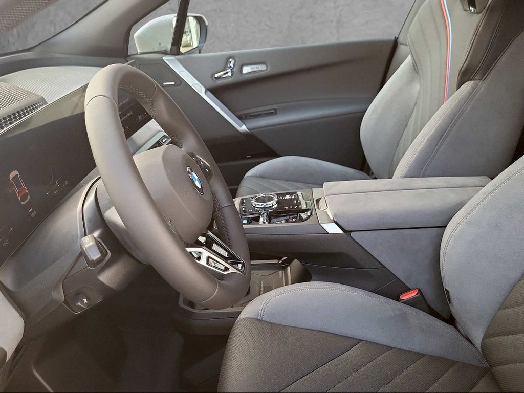 BMW iX 2025