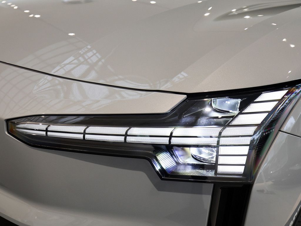 Volvo EX30 2025