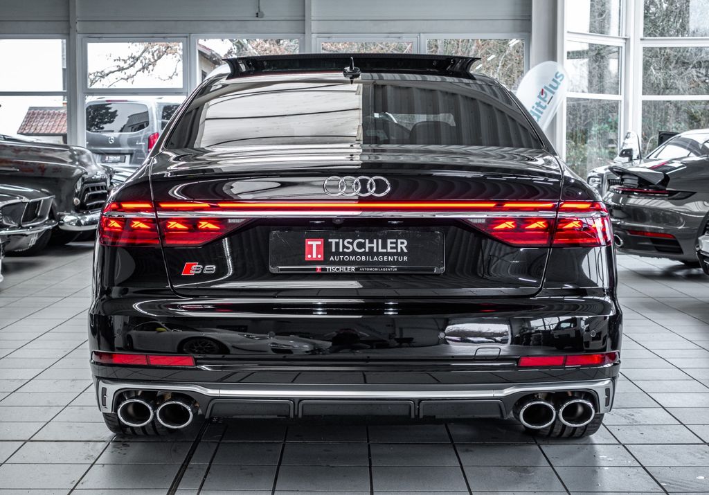 Audi S8 2024
