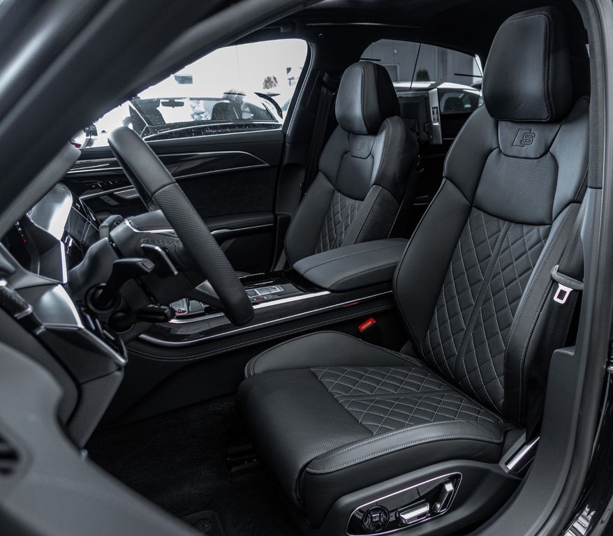 Audi S8 2024