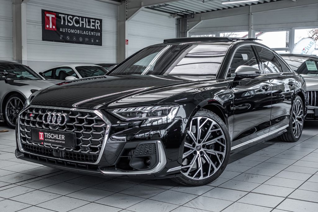 Audi S8 2024