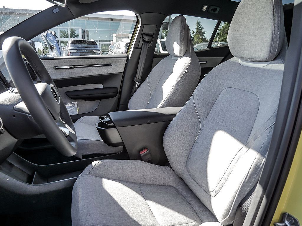 Volvo EX30 2025