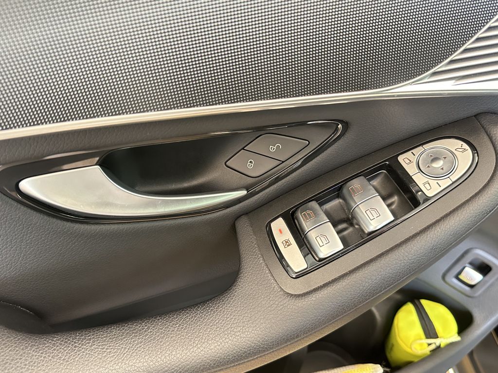 Mercedes-Benz EQC 2021