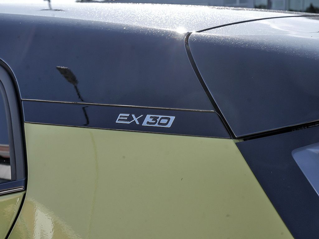 Volvo EX30 2025