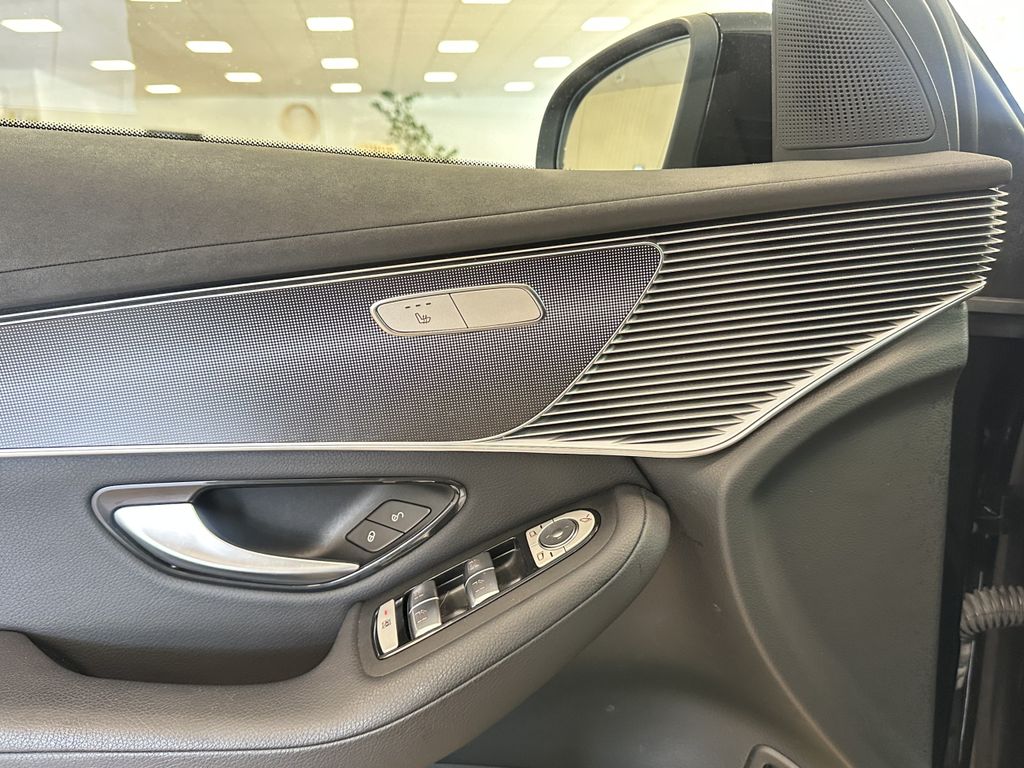 Mercedes-Benz EQC 2021