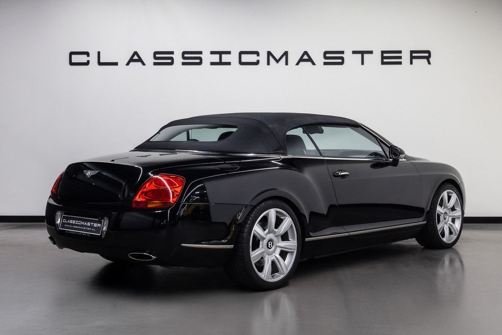 Bentley Continental GTC 2008