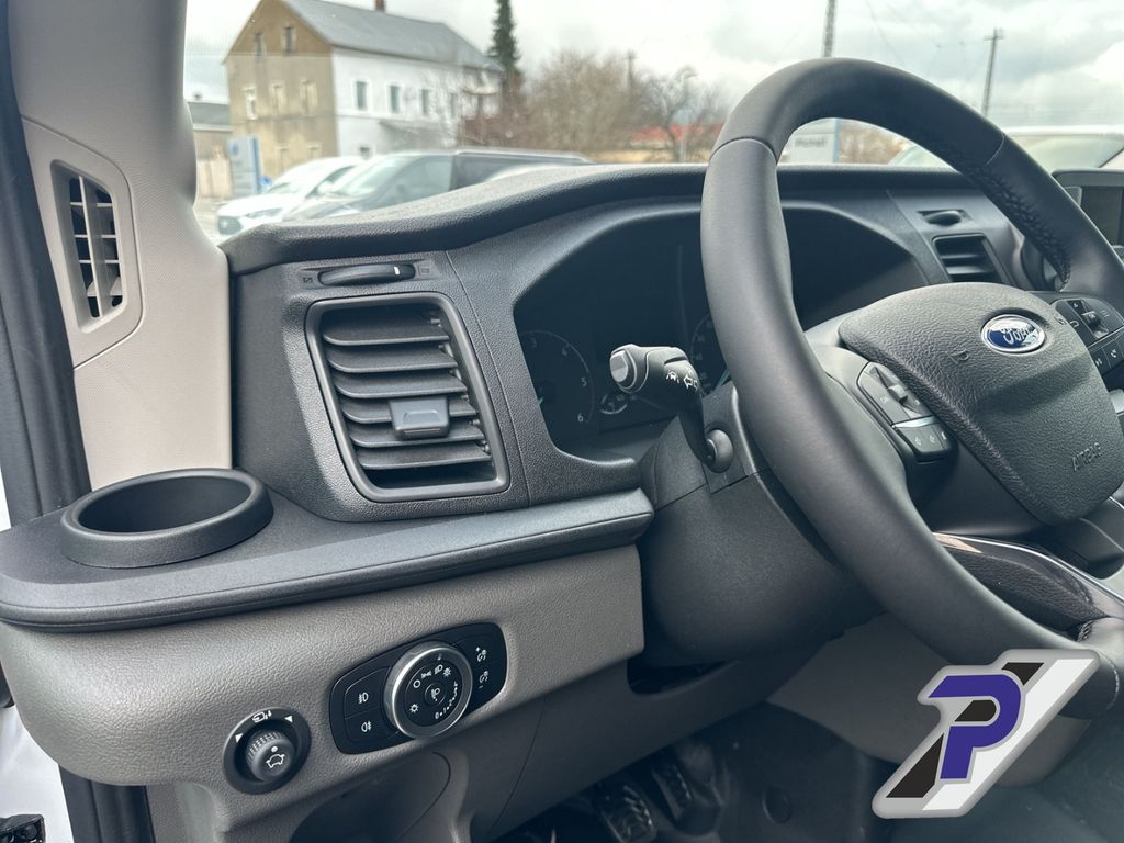 Ford Transit 2025