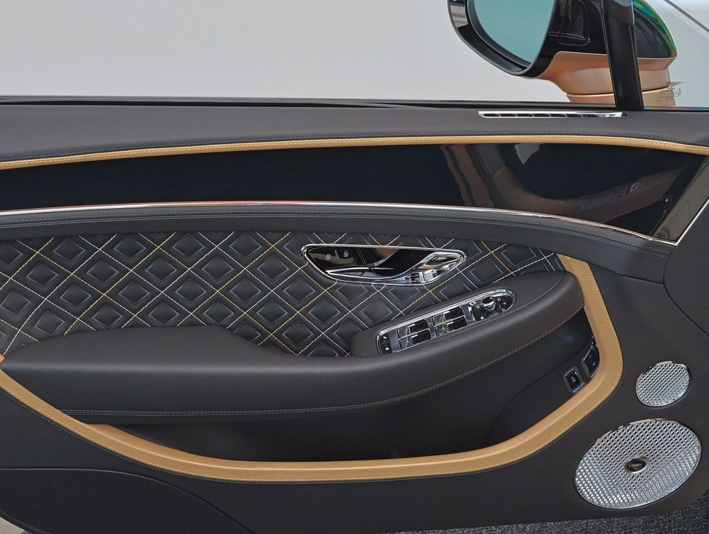 Bentley Continental GTC 2024