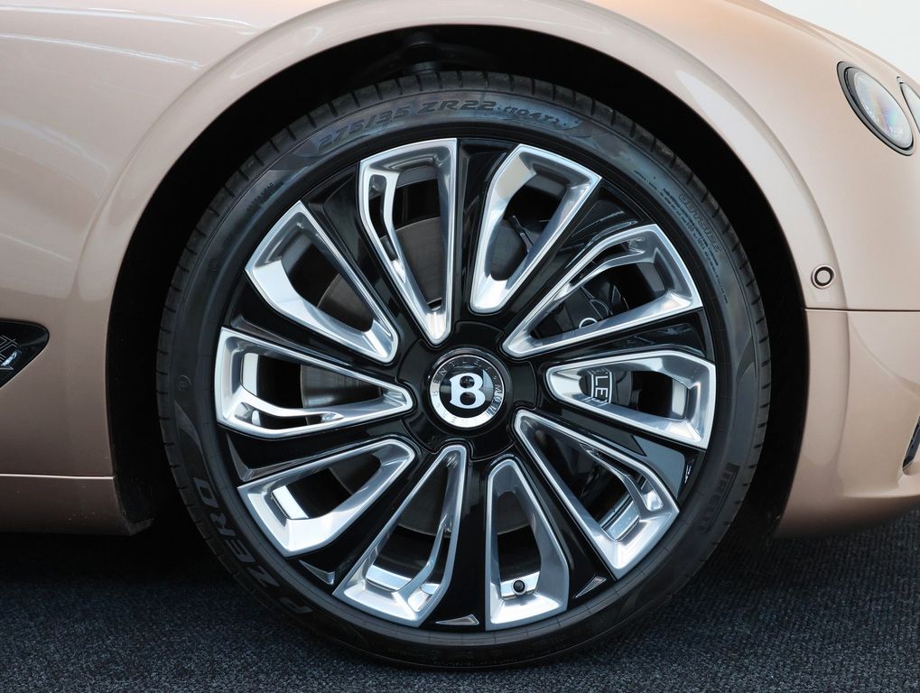 Bentley Continental GTC 2024