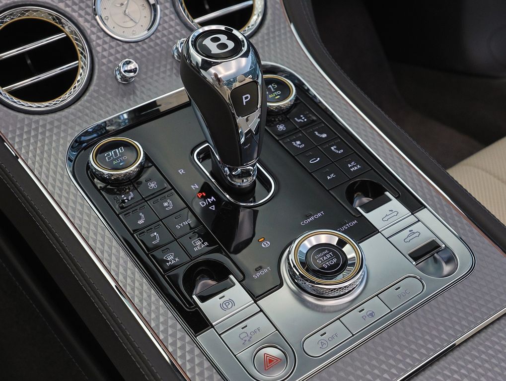 Bentley Continental GTC 2024