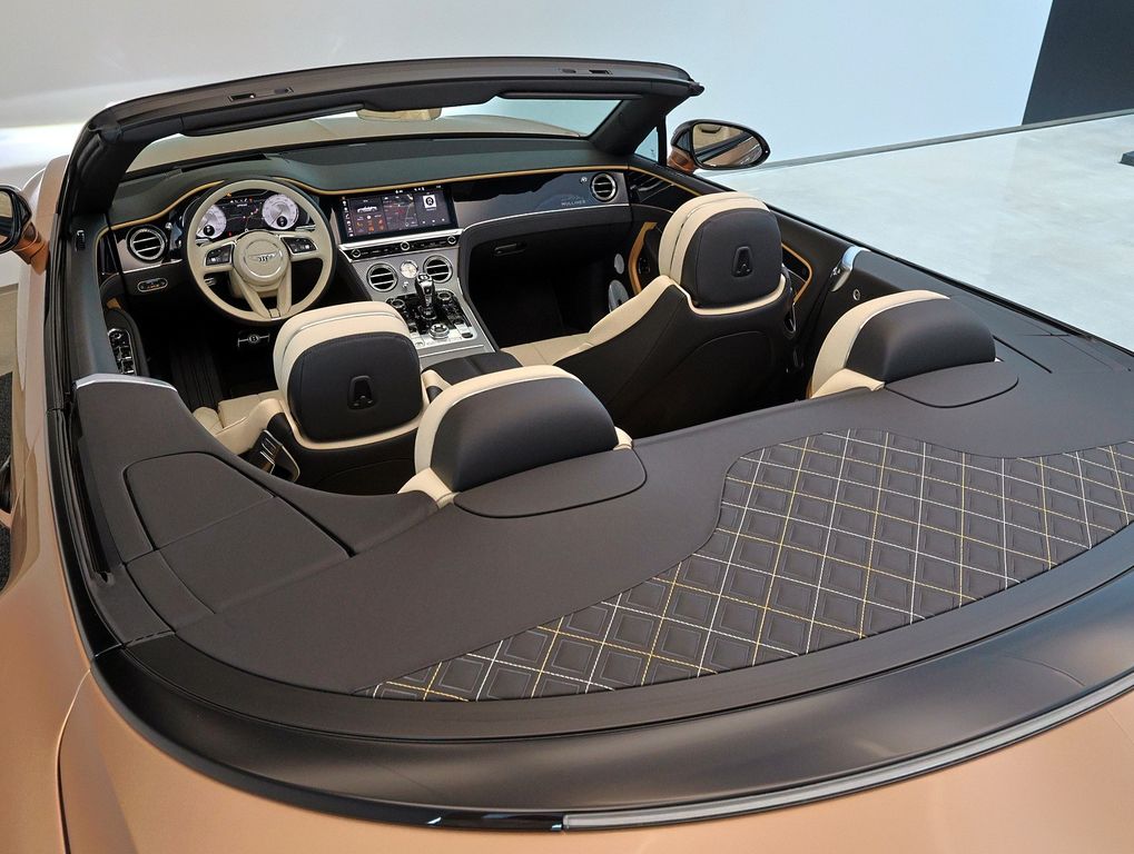 Bentley Continental GTC 2024