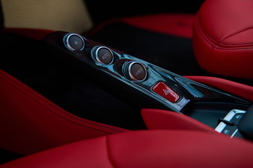 Ferrari F8 2021