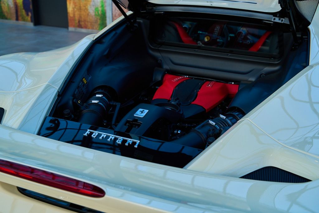 Ferrari F8 2021