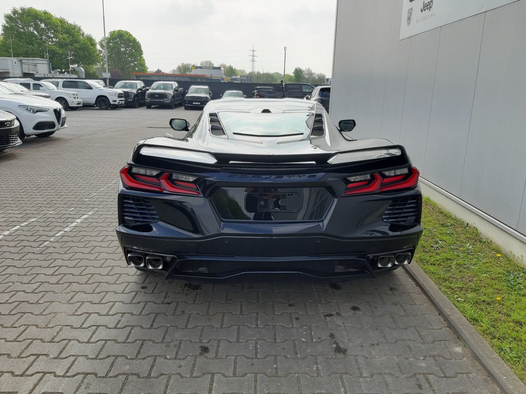 Corvette C8 2025
