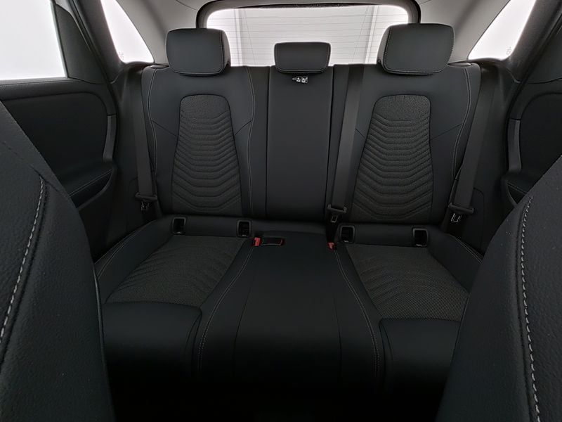 Mercedes-Benz B 180 2024