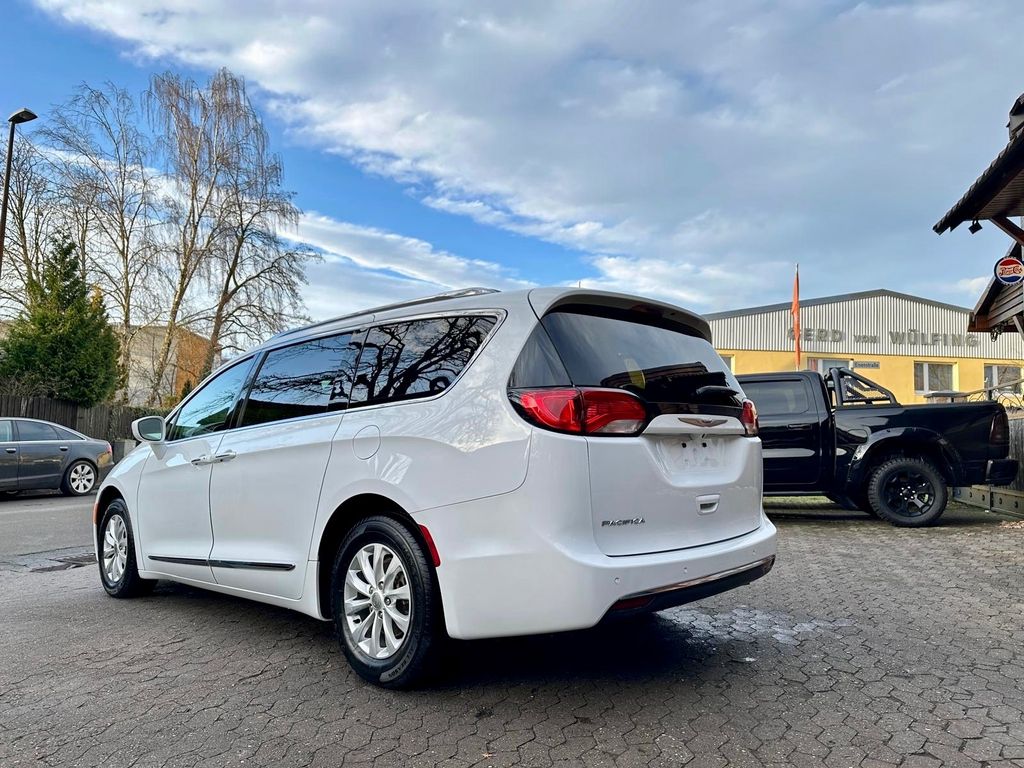 Chrysler Pacifica 2019