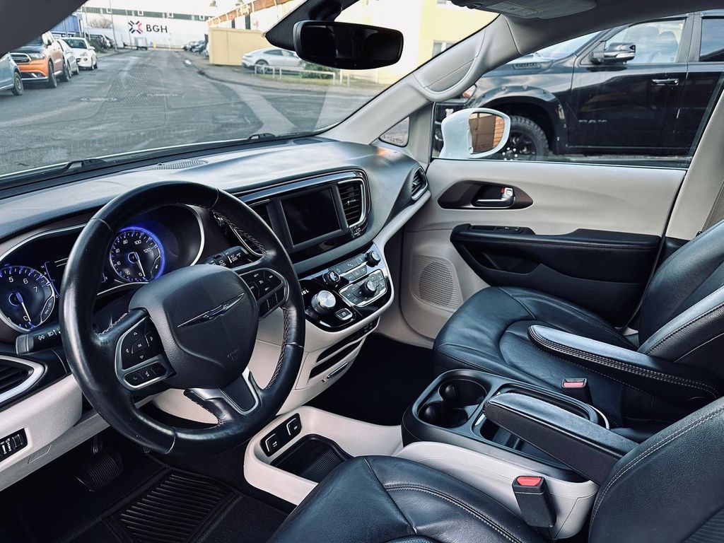 Chrysler Pacifica 2019