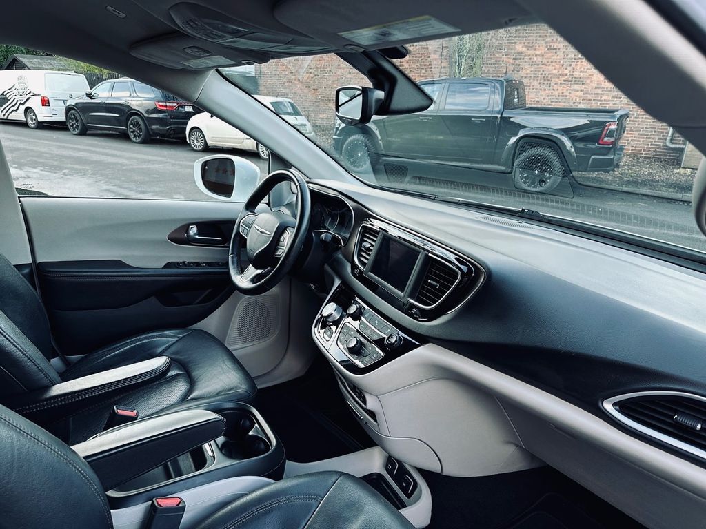 Chrysler Pacifica 2019