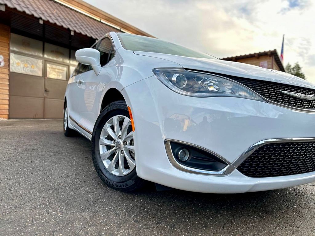 Chrysler Pacifica 2019