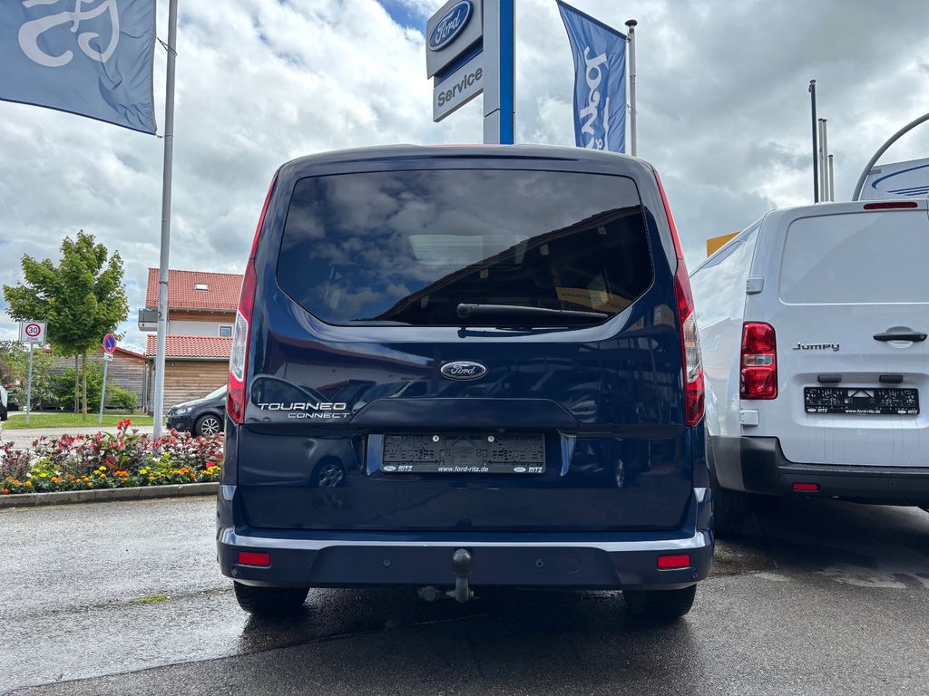 Ford Grand Tourneo 2019