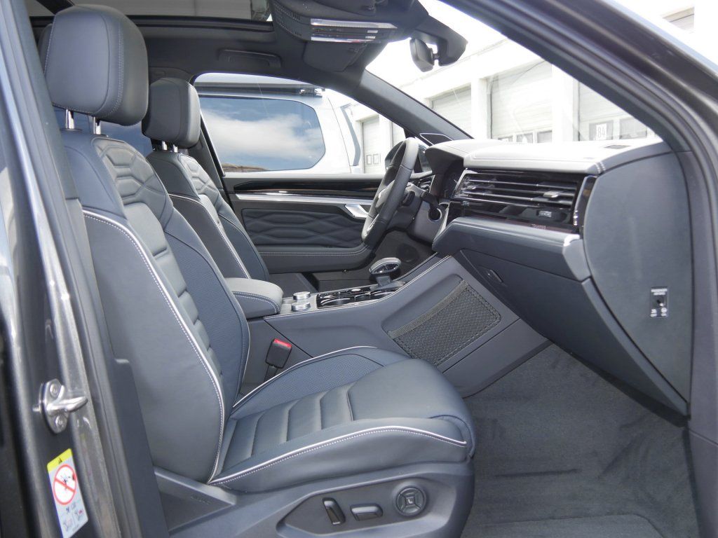 Volkswagen Touareg 2025