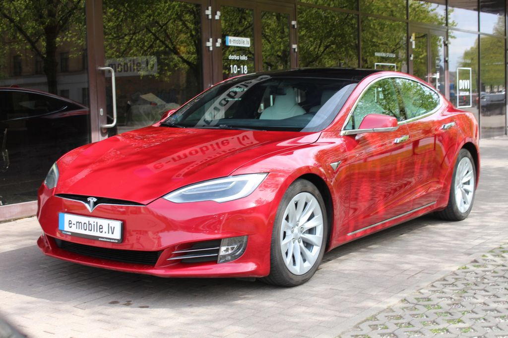 Tesla Model S 2017