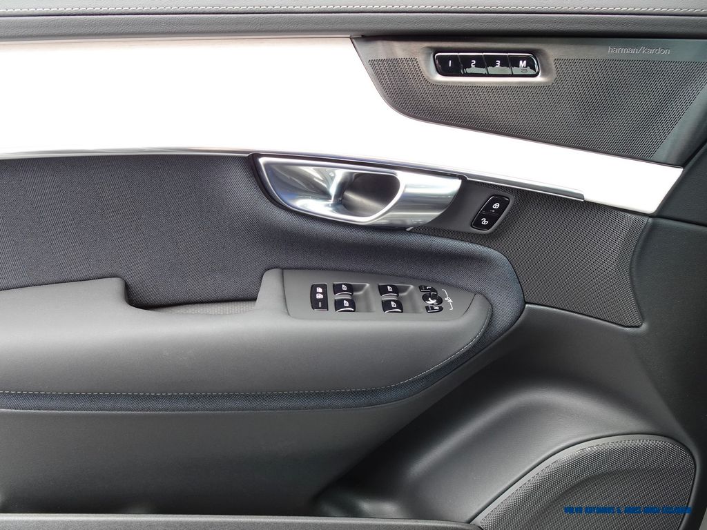 Volvo XC90 2025